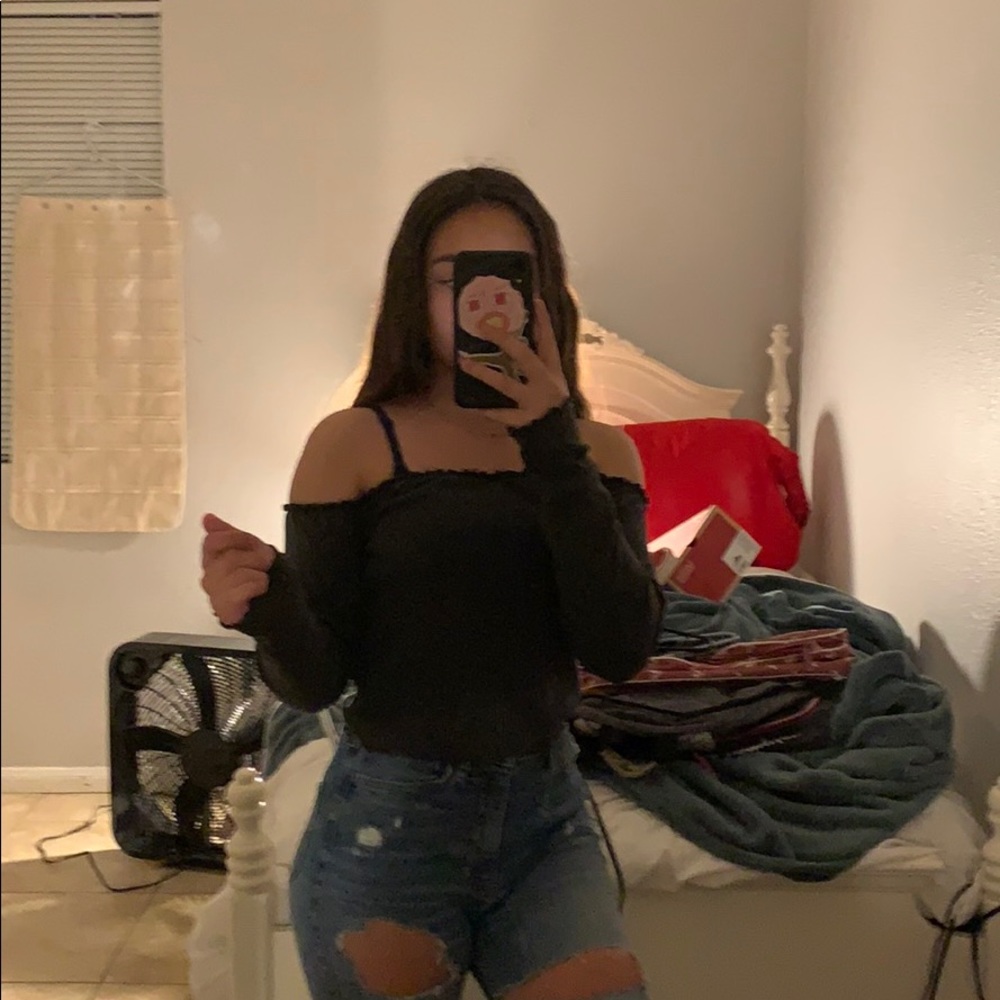 long sleeve crop top